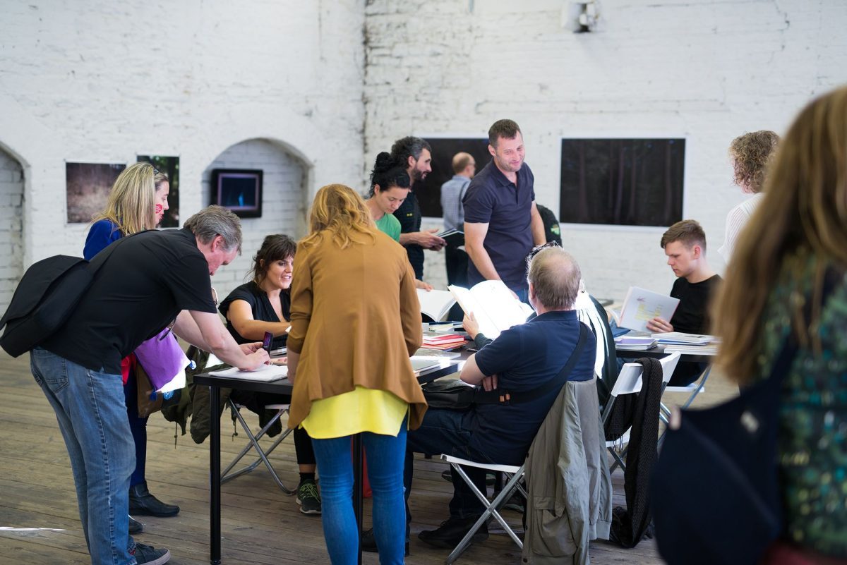 Open Call: Travel grant programme for international curators